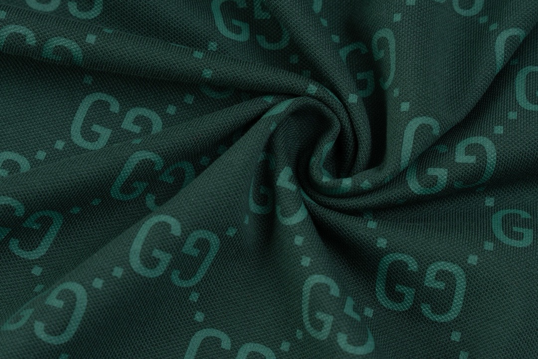 Polo Masculina Gucci Monogram Verde detalhe 6