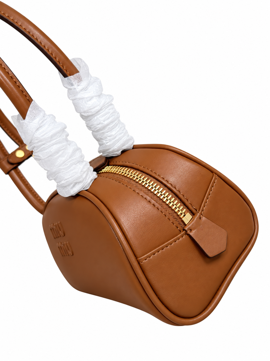 Bolsa Miu Miu Beau Small Cognac em Couro detalhe 7