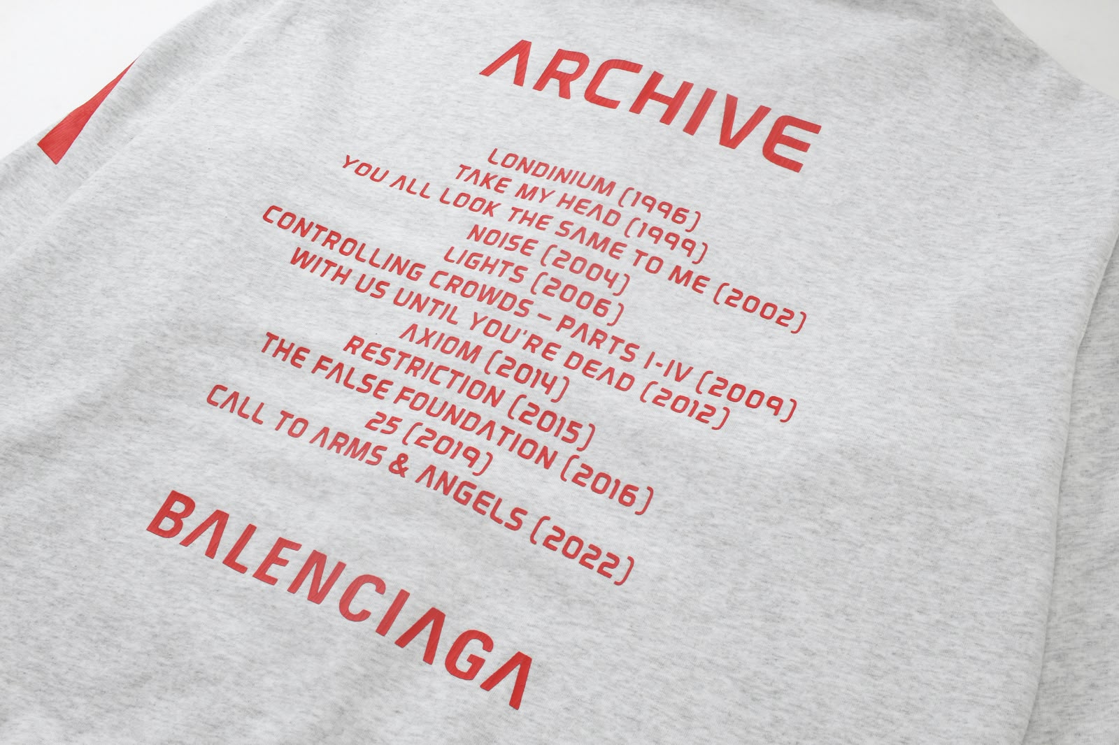 Moletom Balenciaga x Archive Tour cinza detalhe 3
