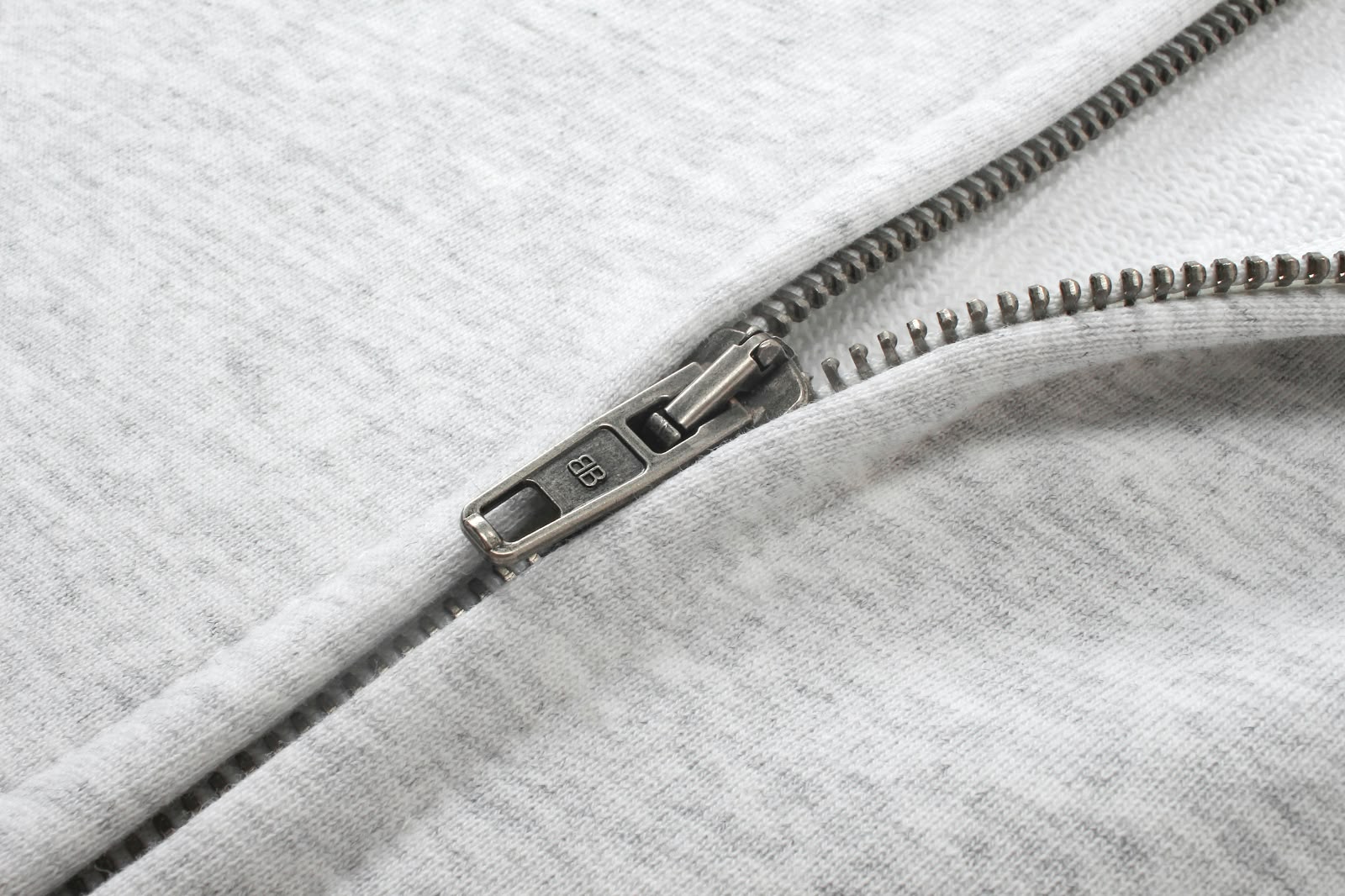 Moletom Balenciaga x Archive Tour cinza detalhe 6