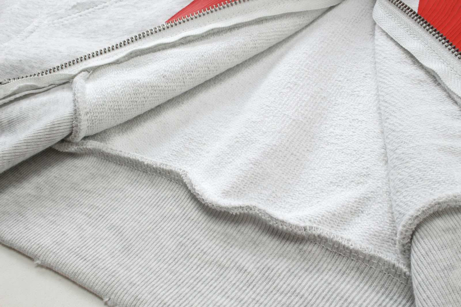 Moletom Balenciaga x Archive Tour cinza detalhe 7