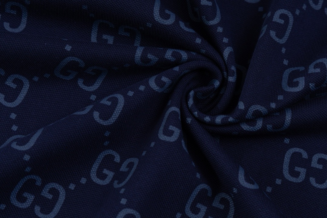 Polo Masculina Gucci Monogram Azul detalhe 6